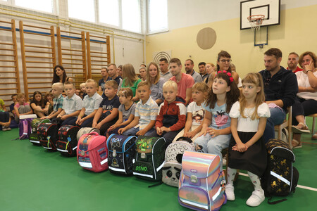 SPREJEM PRVOŠOLČKOV BEGUNJE 02 FOTO LJUBO VUKELIČ